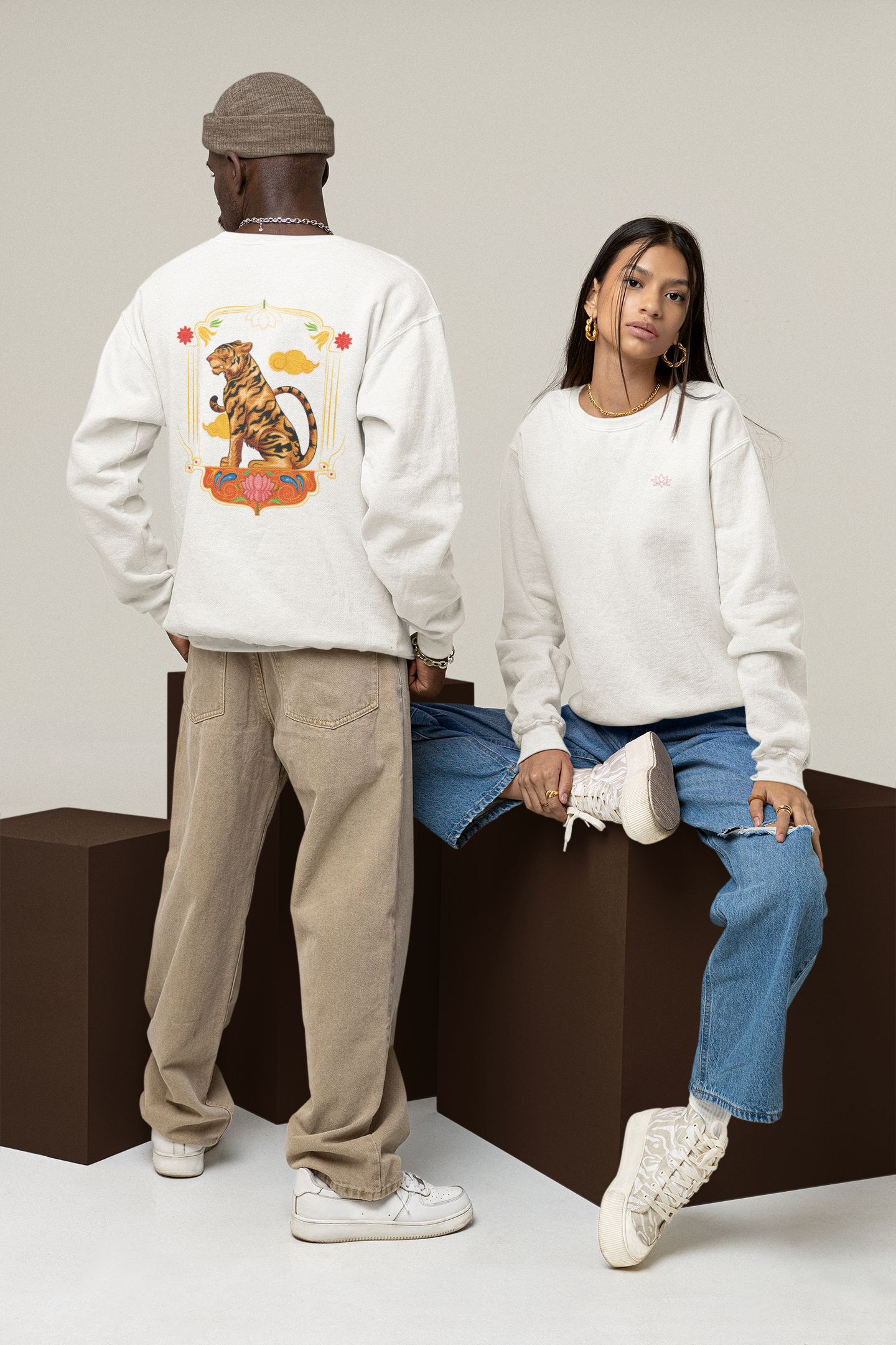 Oversized Sweatshirt: Royal Tiger
