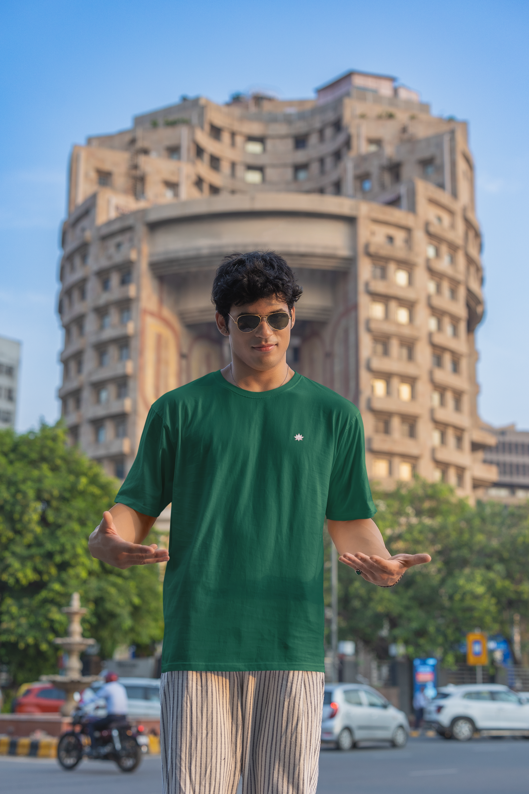 Classic Oversized T-Shirt: Bottle Green
